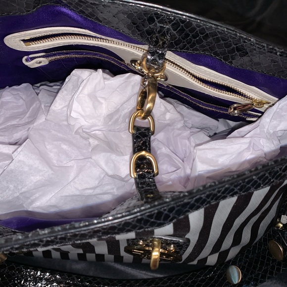 Henri Bendel Bag - Picture 5 of 5